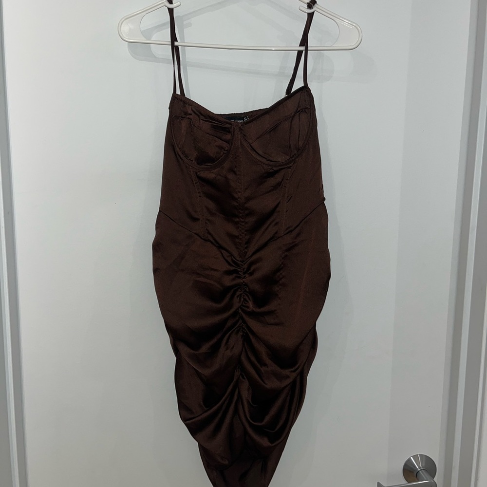 Pretty Little Thing Brown Dress size 8